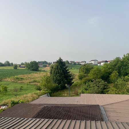 Vila Milka - Balkon - Besplatan Parking - Samostalna Prijava Karlovac Exteriör bild