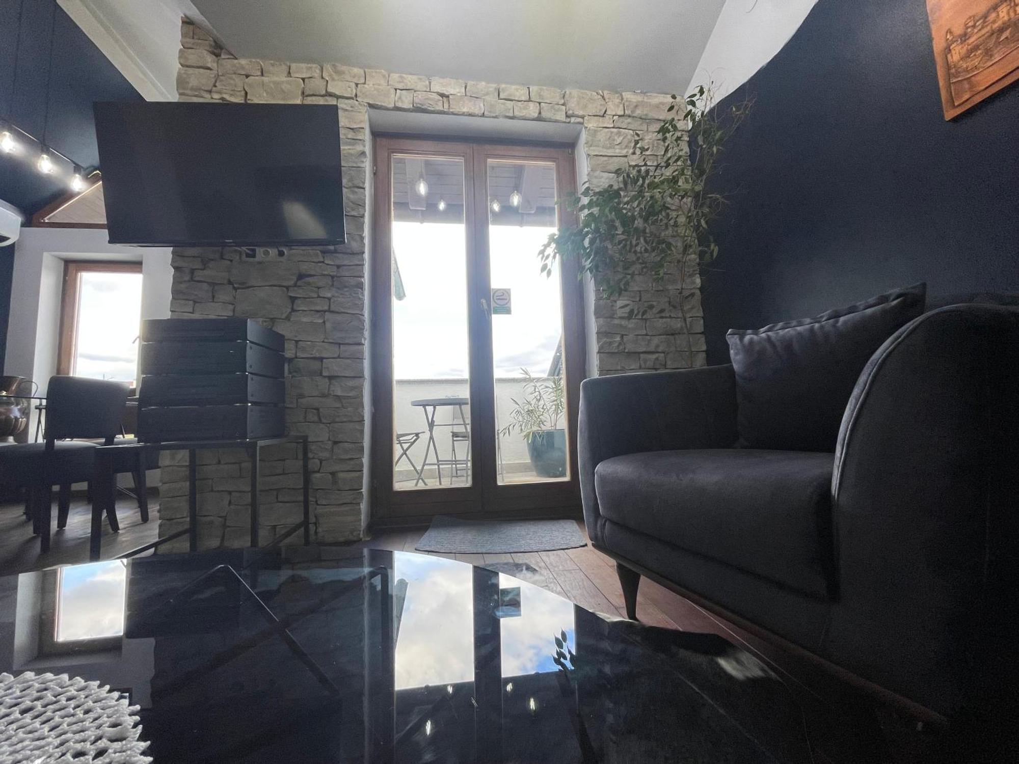 Vila Milka - Balkon - Besplatan Parking - Samostalna Prijava Karlovac Exteriör bild